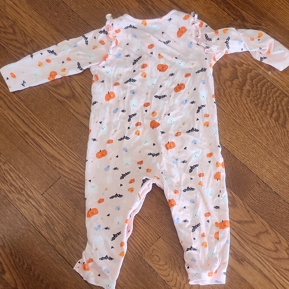 Old Navy Kids One Piece with Pumpkins and Bats - Picture 3 of 5